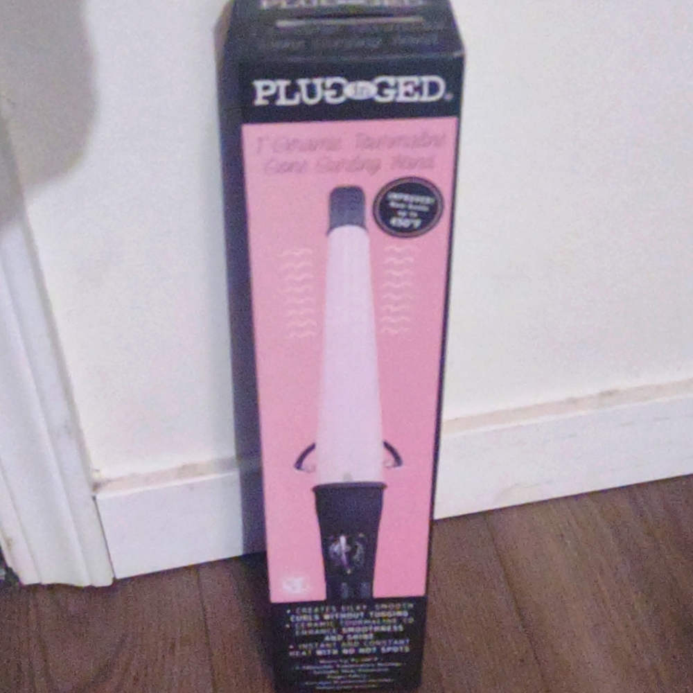 Plugged IN curling wand
